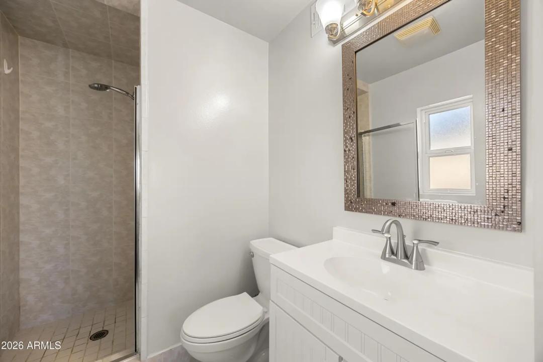 Real Estate Picture 14