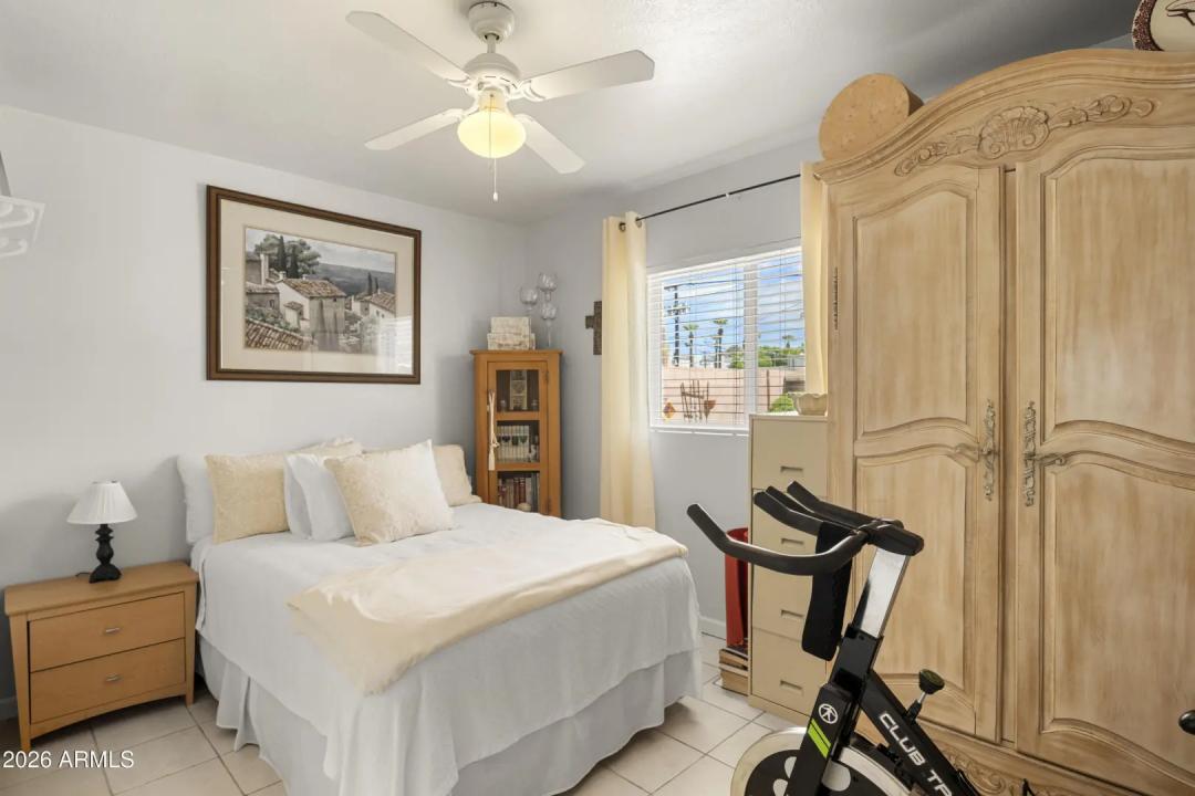 Real Estate Picture 16