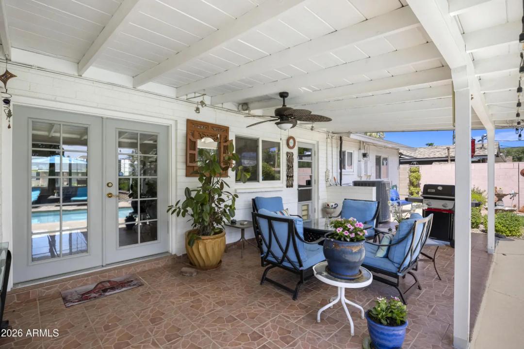 Real Estate Picture 23