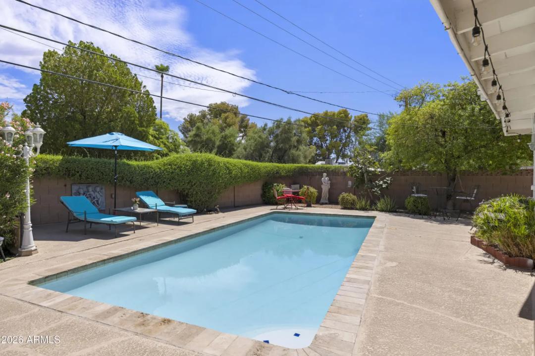 Real Estate Picture 19