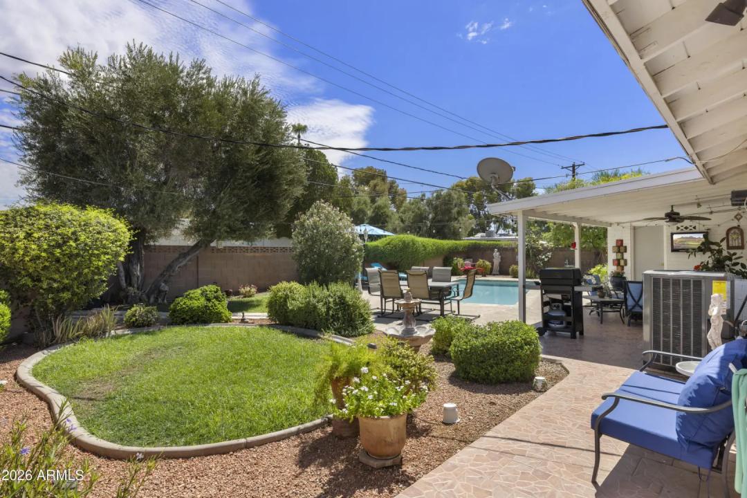 Real Estate Picture 25