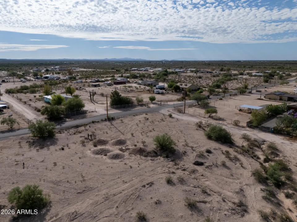 Real Estate Picture 11