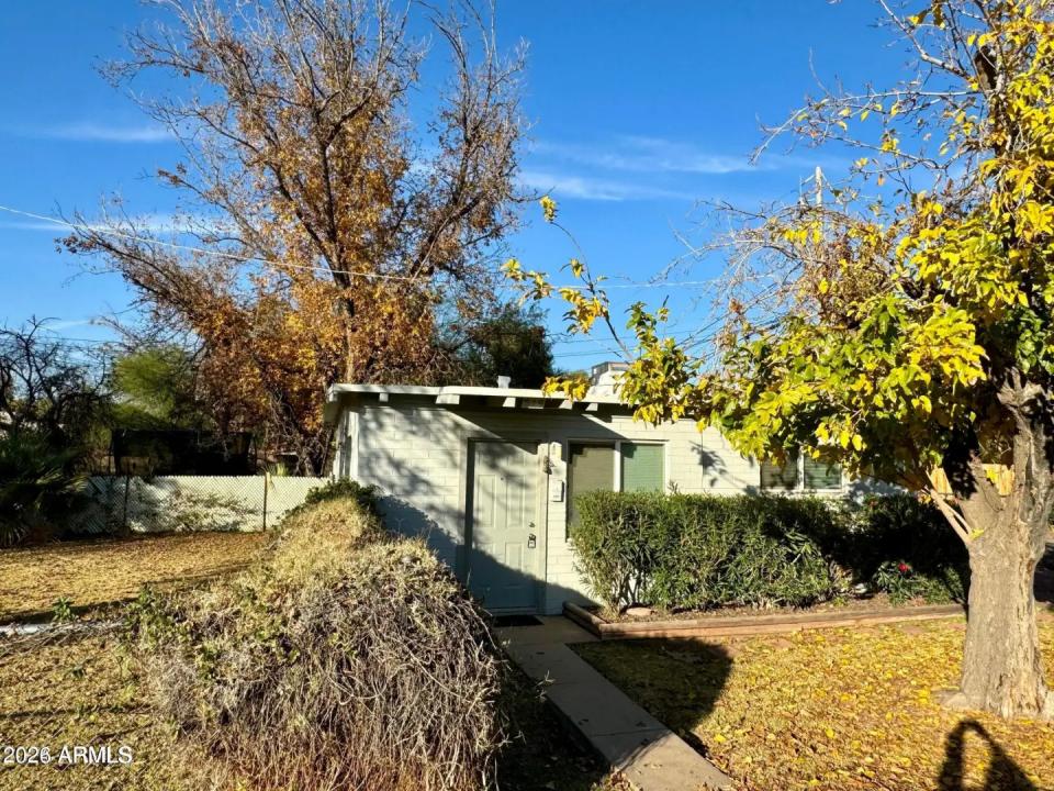 Real Estate Picture 2