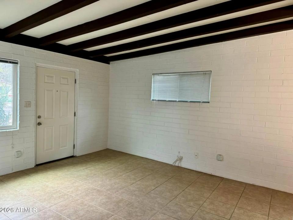 Real Estate Picture 6
