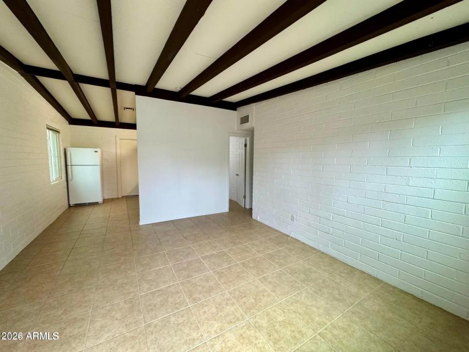 Real Estate Picture 7