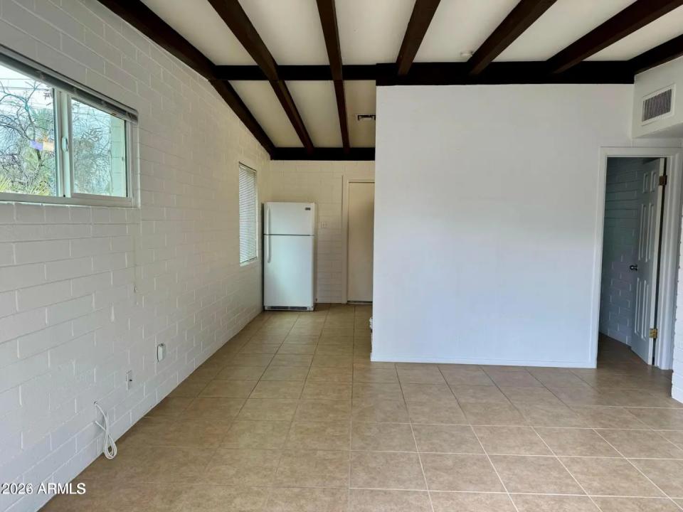 Real Estate Picture 8