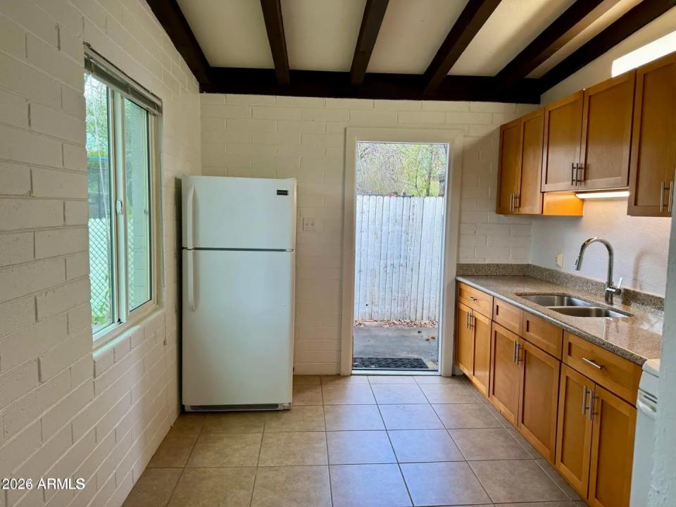 Real Estate Picture 10