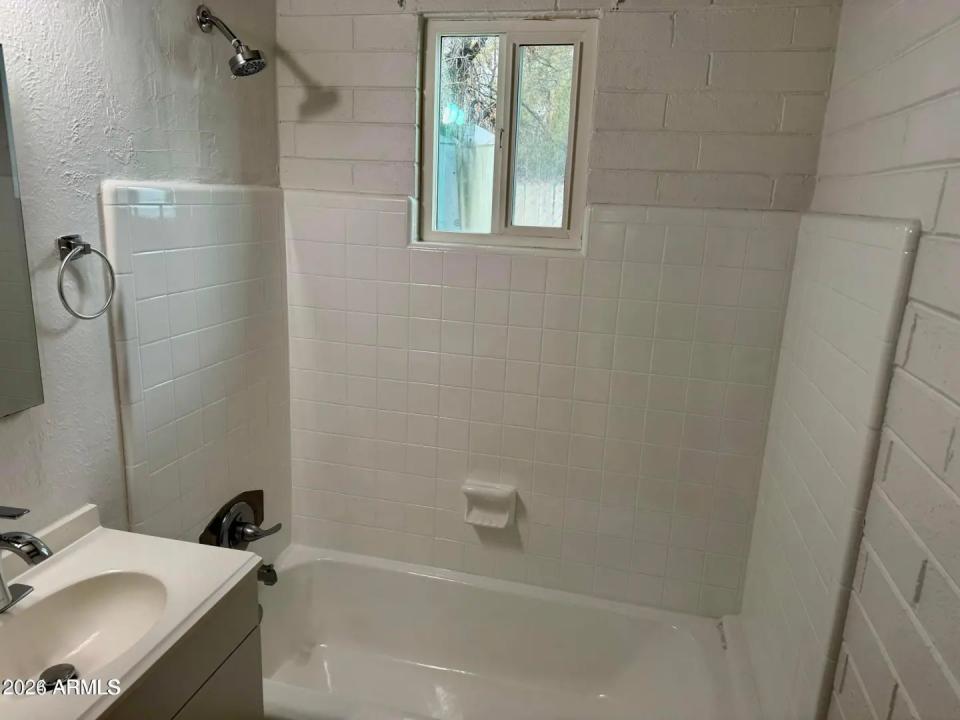 Real Estate Picture 15