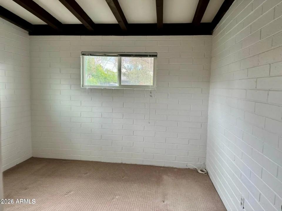 Real Estate Picture 17