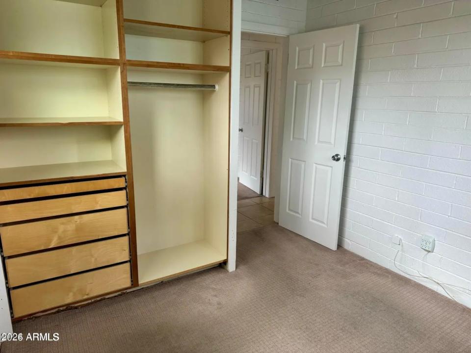 Real Estate Picture 18