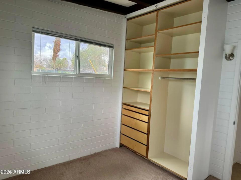 Real Estate Picture 19