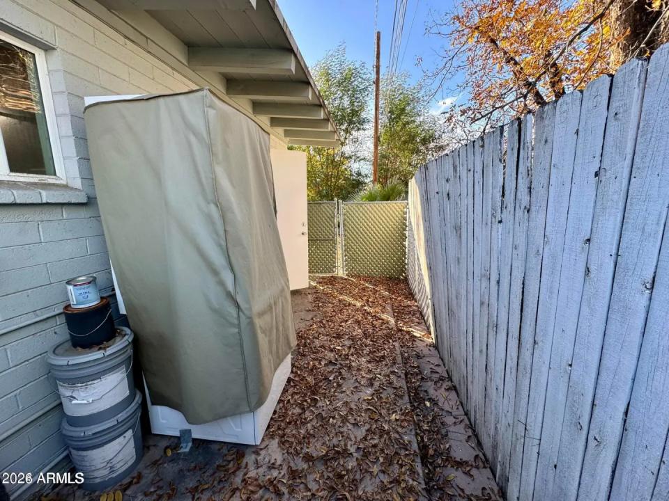 Real Estate Picture 20