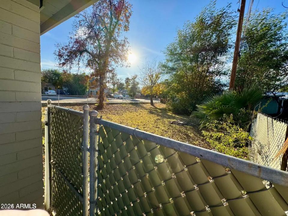 Real Estate Picture 21