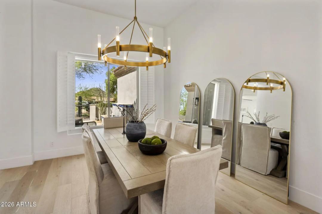 Real Estate Picture 8