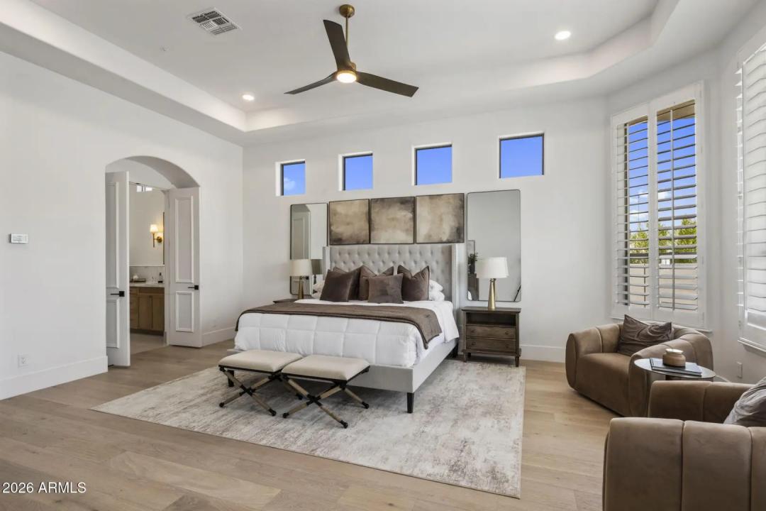 Real Estate Picture 22