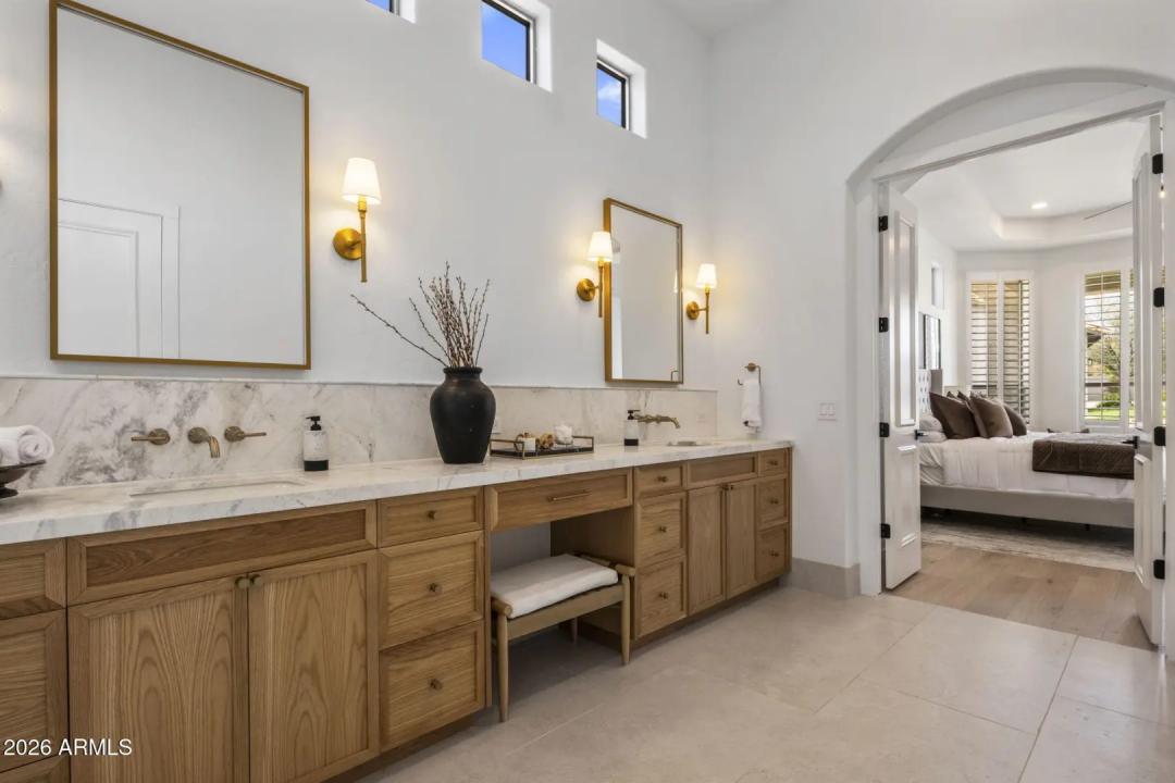 Real Estate Picture 23