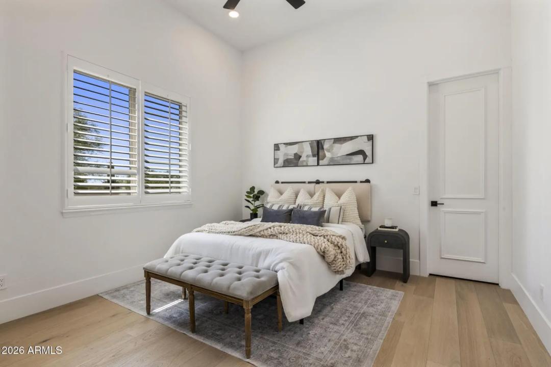 Real Estate Picture 27