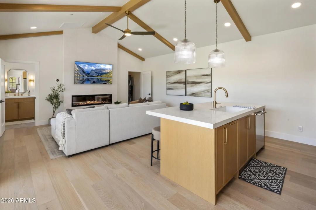 Real Estate Picture 42