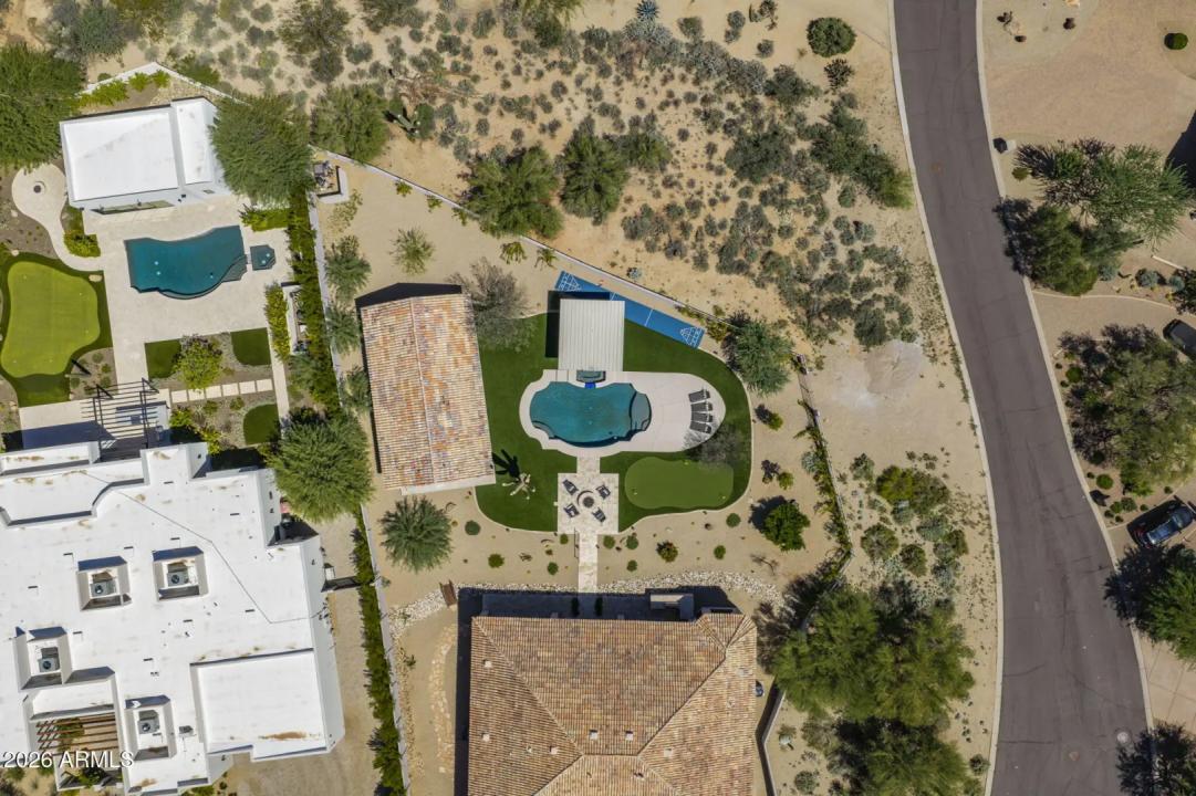 Real Estate Picture 50