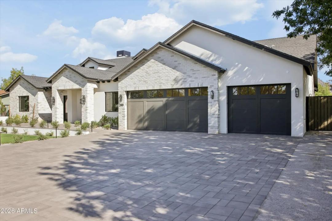 Real Estate Picture 3