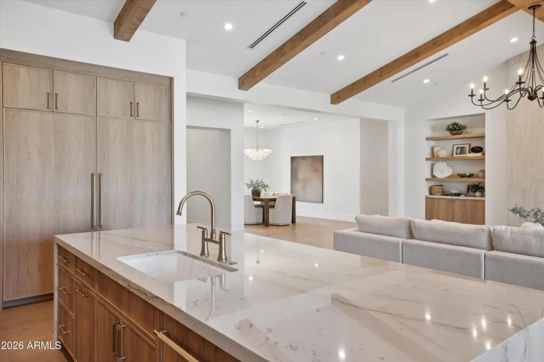 Real Estate Picture 7