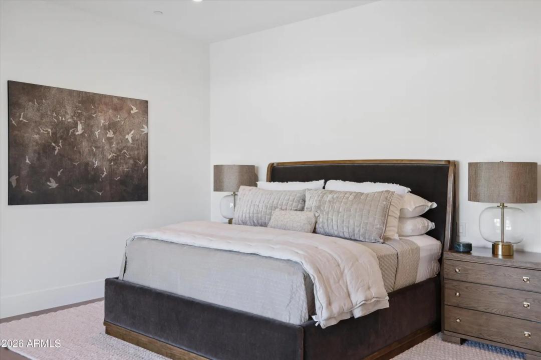 Real Estate Picture 18
