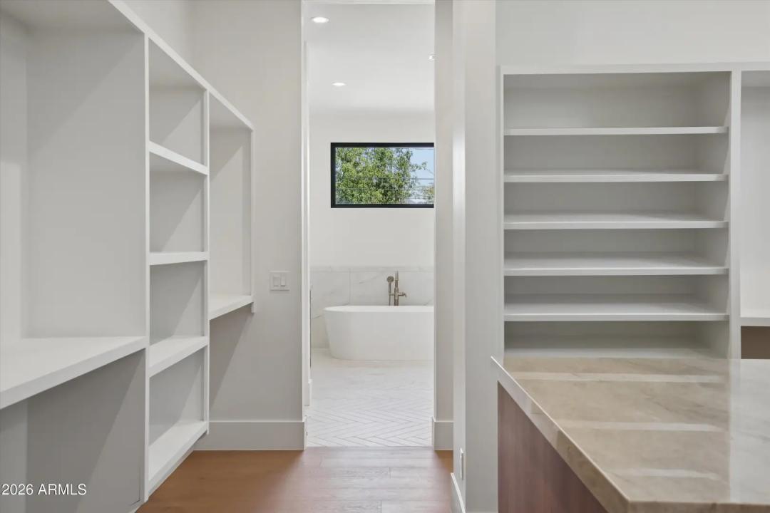 Real Estate Picture 23