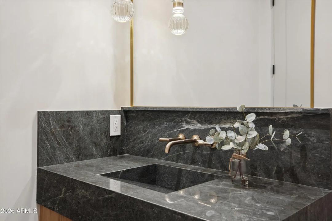 Real Estate Picture 25