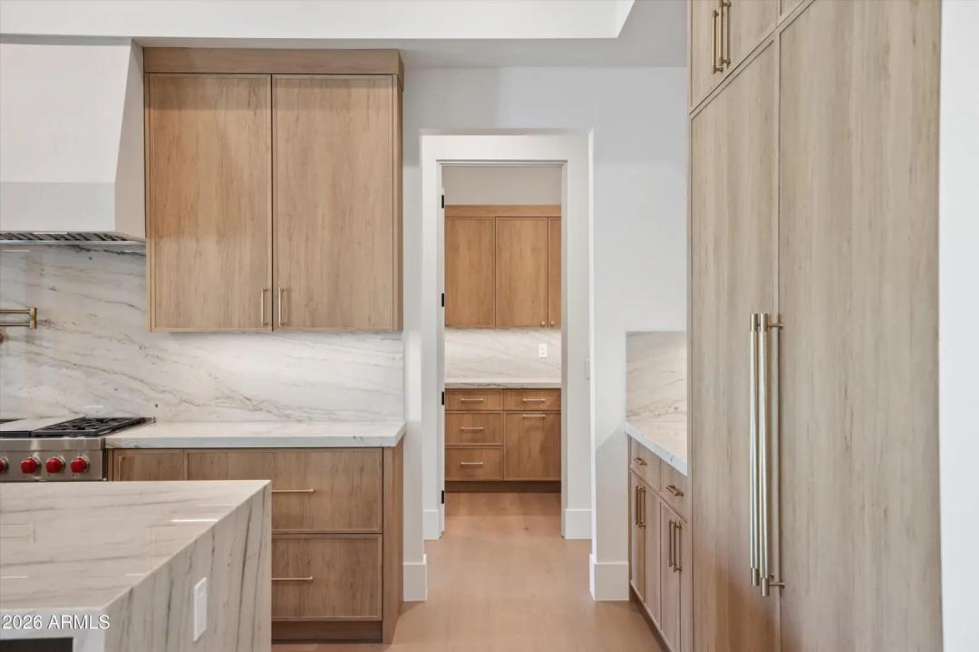 Real Estate Picture 8