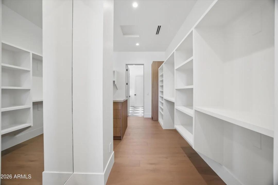Real Estate Picture 21