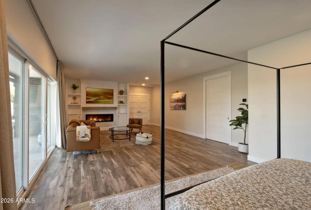 Real Estate Picture 10