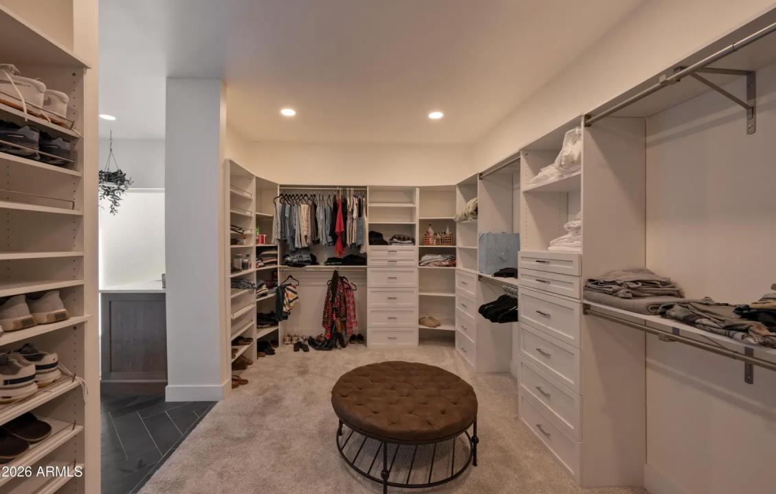 Real Estate Picture 12