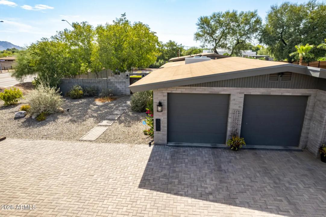 Real Estate Picture 20