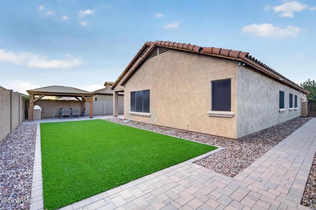 Real Estate Picture 21