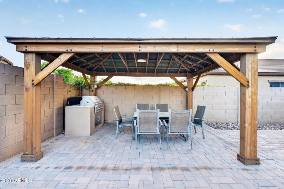 Real Estate Picture 20