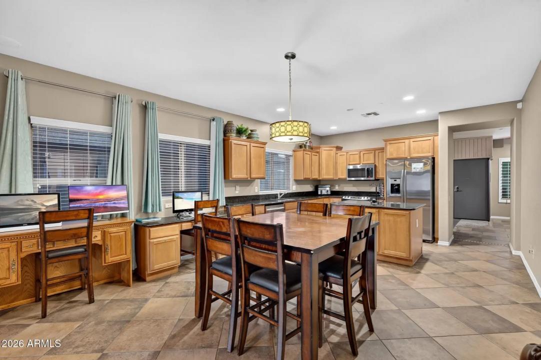 Real Estate Picture 6