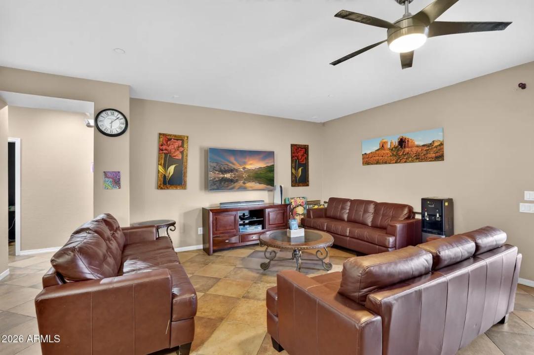 Real Estate Picture 7