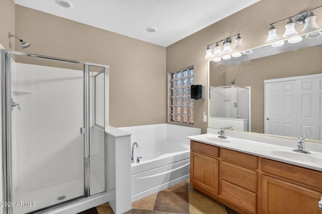 Real Estate Picture 15