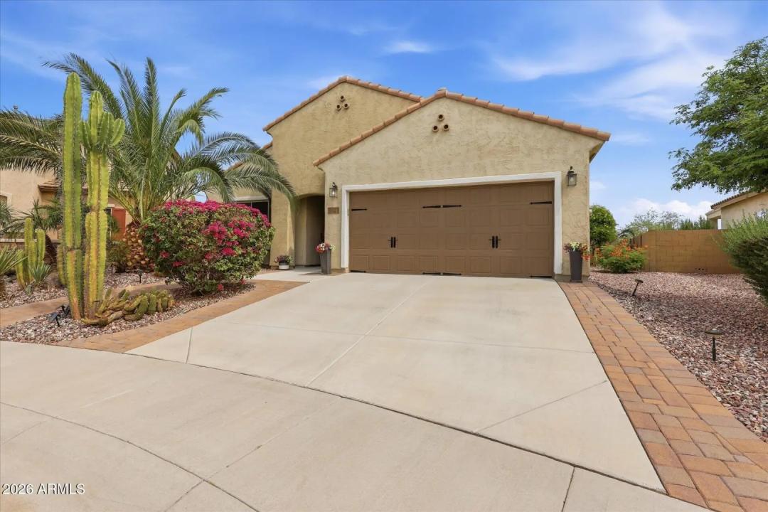 Real Estate Picture 7
