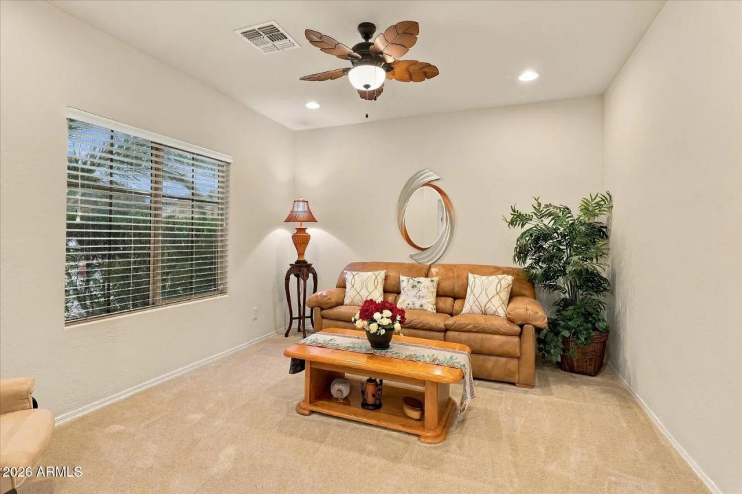 Real Estate Picture 8