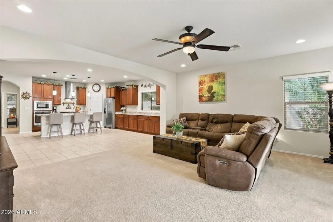 Real Estate Picture 9