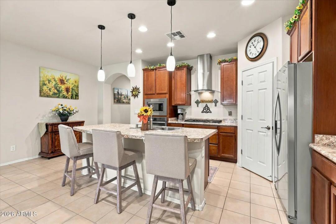 Real Estate Picture 13