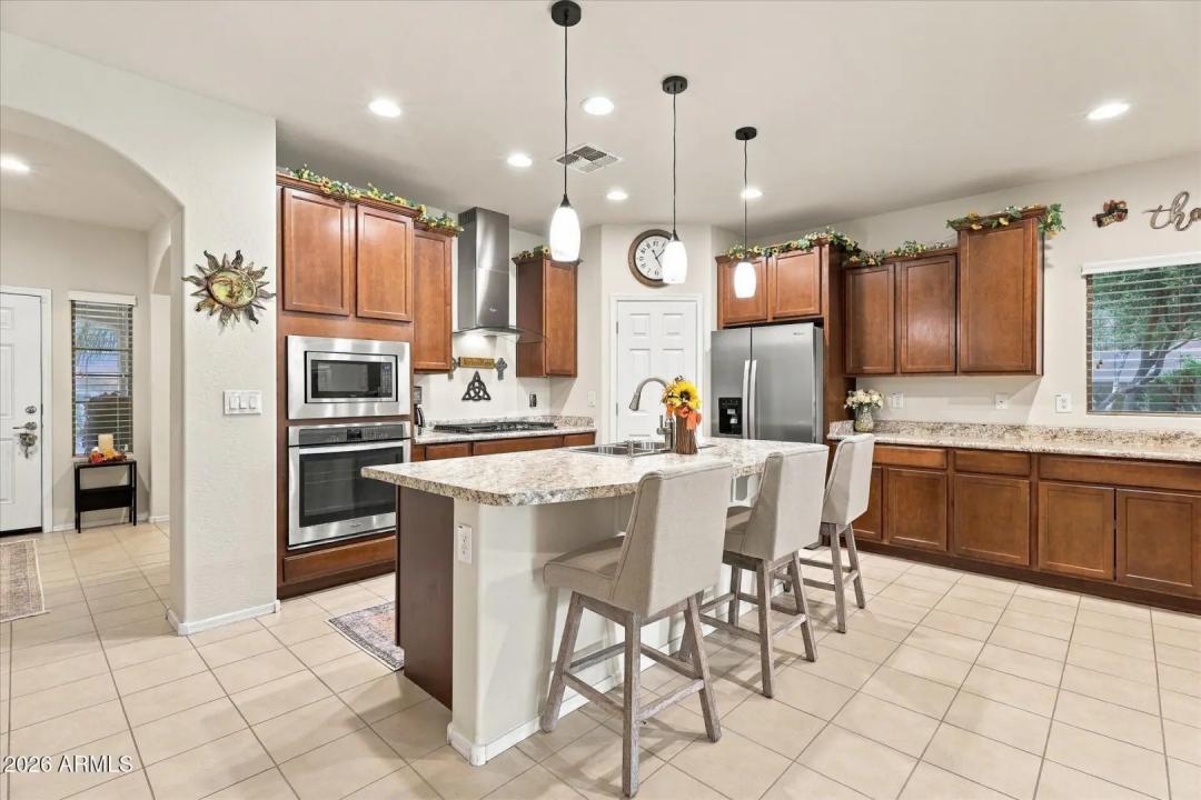 Real Estate Picture 14