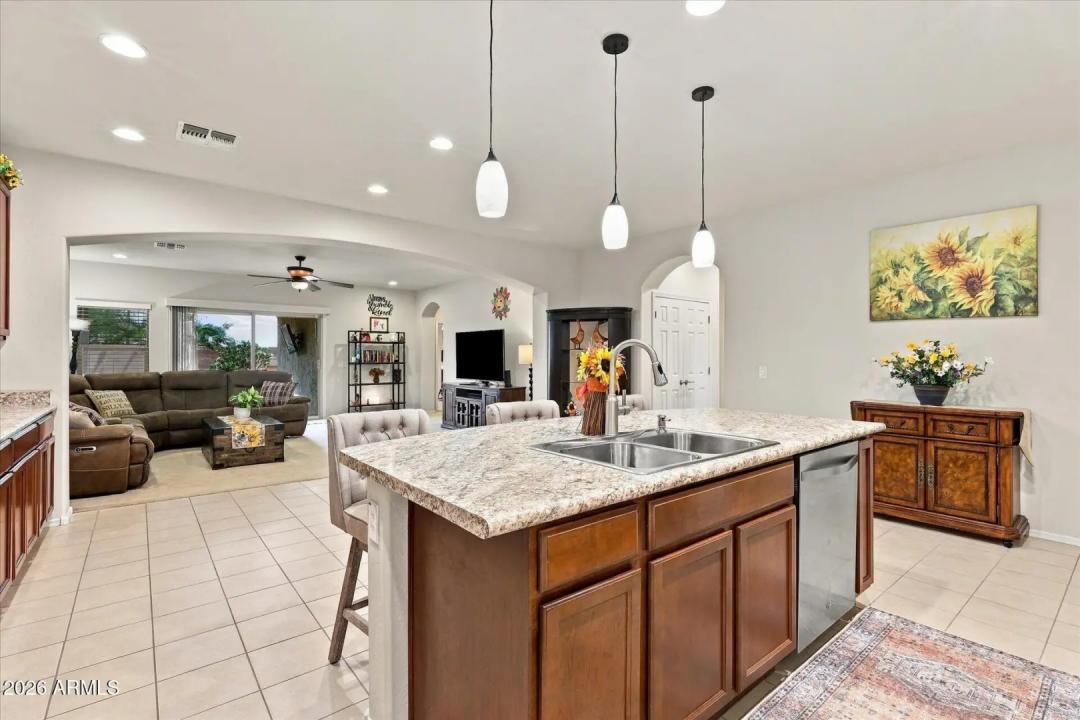 Real Estate Picture 17