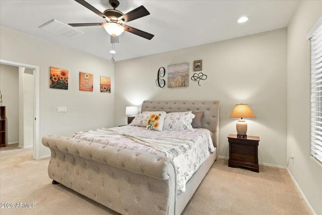 Real Estate Picture 24