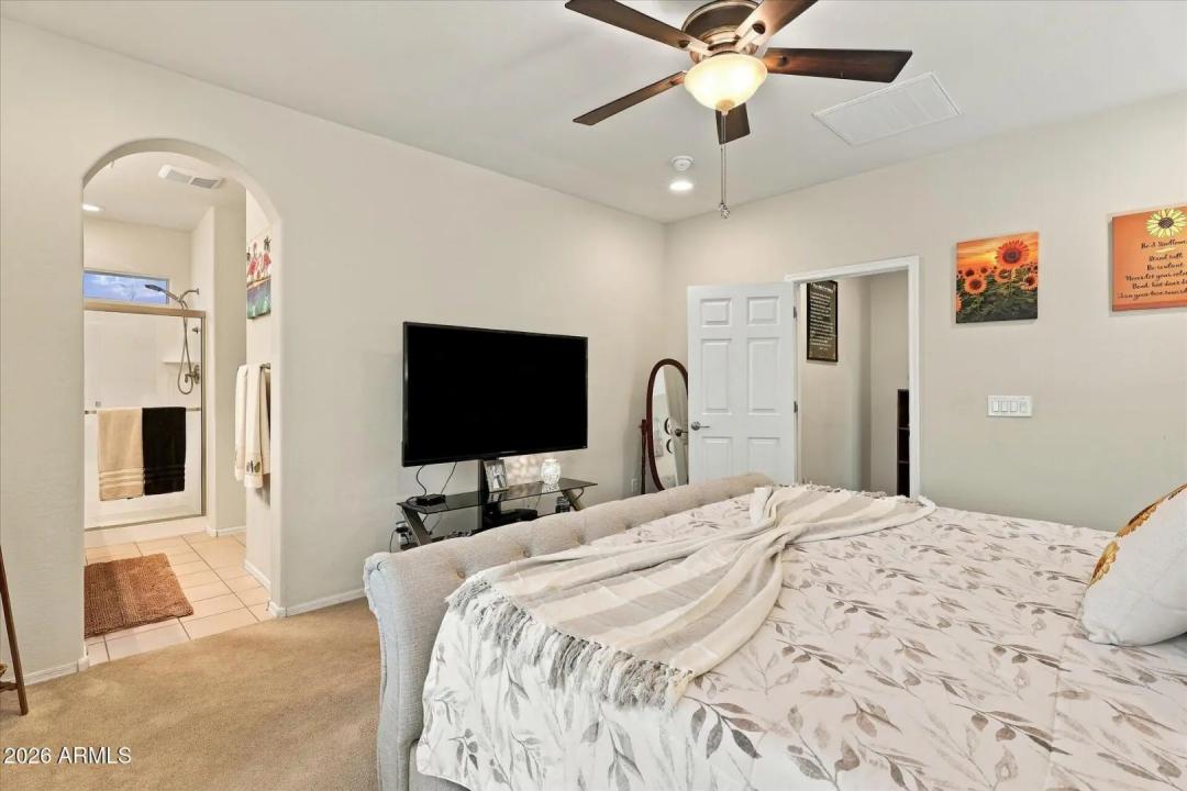 Real Estate Picture 25
