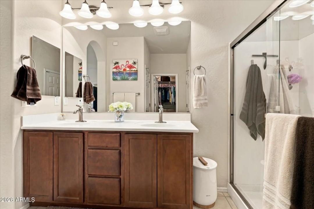 Real Estate Picture 5