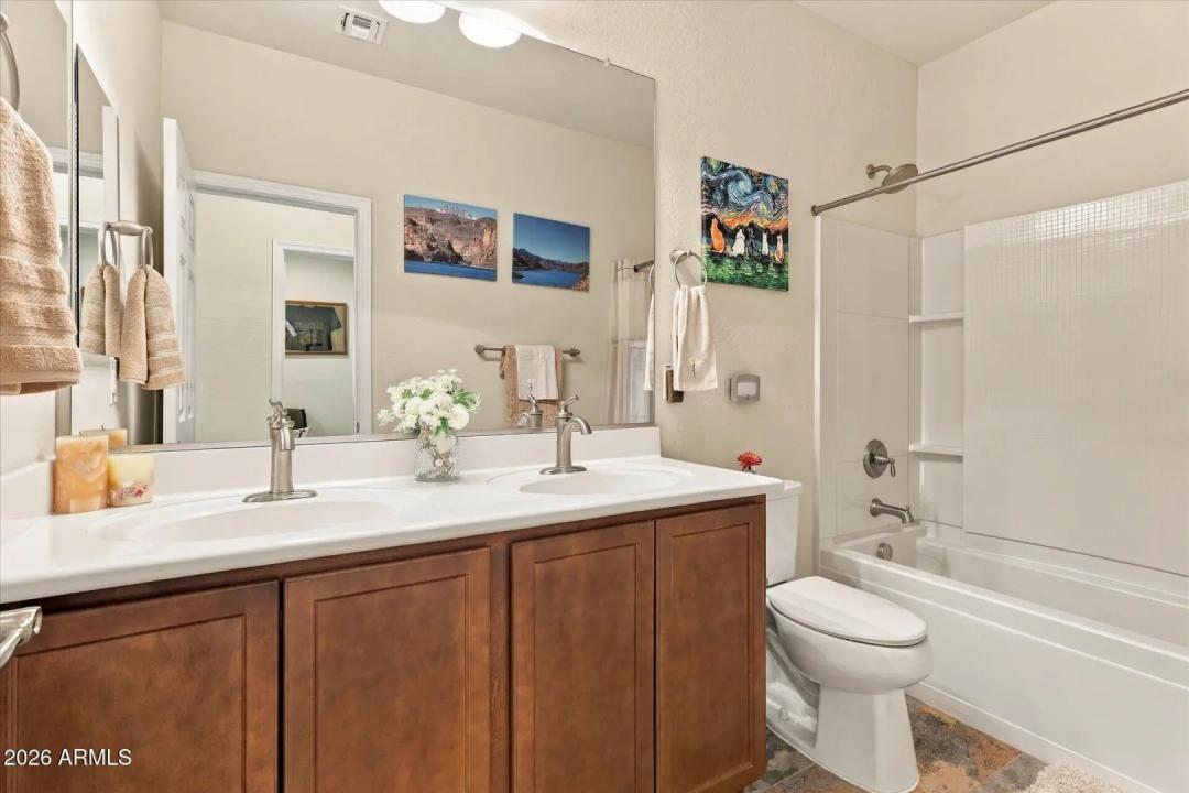Real Estate Picture 33