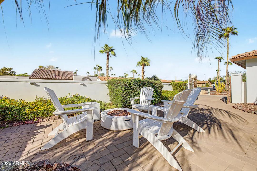 Real Estate Picture 5