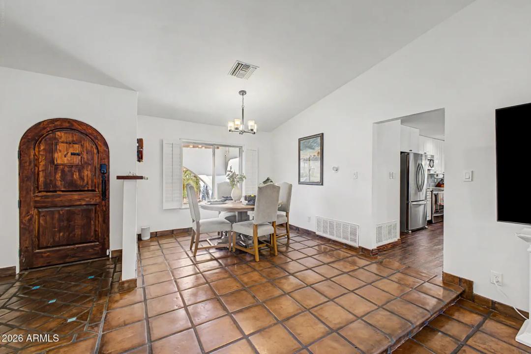 Real Estate Picture 10